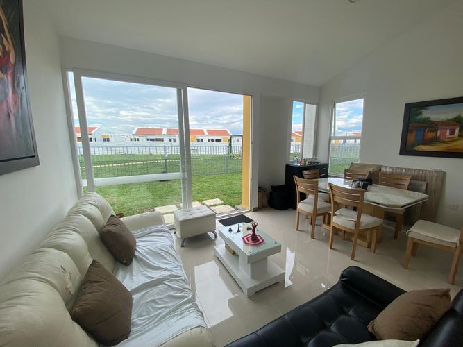 Casa de 3 alcobas en venta en El Castillo, Jamundí, 136 m² · foto 3 de 13