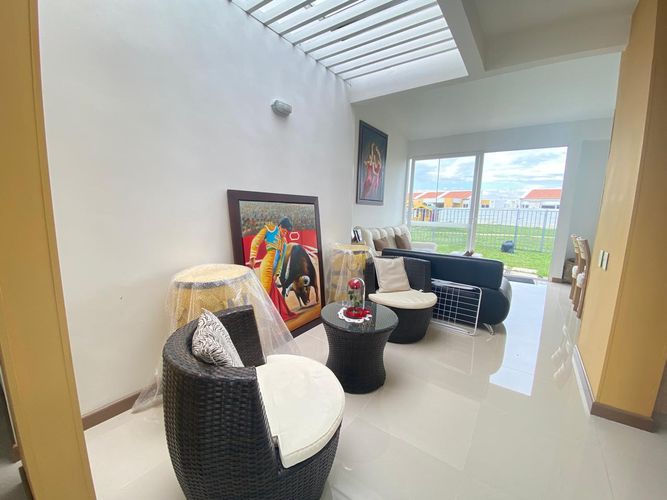 Casa de 3 alcobas en venta en El Castillo, Jamundí, 136 m² · foto 4 de 13