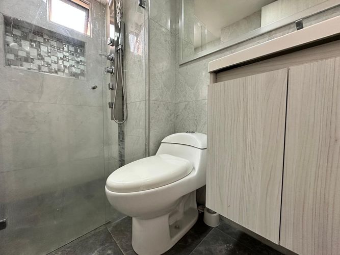 Apartamento de 3 alcobas en venta en El Poblado, Medellín, 90 m² · foto 11 de 13