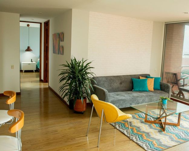 Apartamento de 2 alcobas en arriendo en El Poblado, Medellín, 120 m² · foto 4 de 13