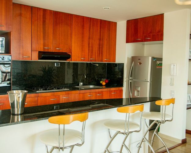 Apartamento de 2 alcobas en arriendo en El Poblado, Medellín, 120 m² · foto 6 de 13
