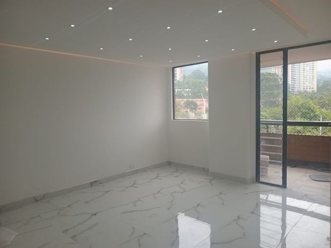 Apartamento en venta en El Poblado, Medellín · foto 3 de 17