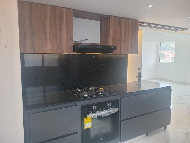 Apartamento en venta en El Poblado, Medellín · foto 6 de 17