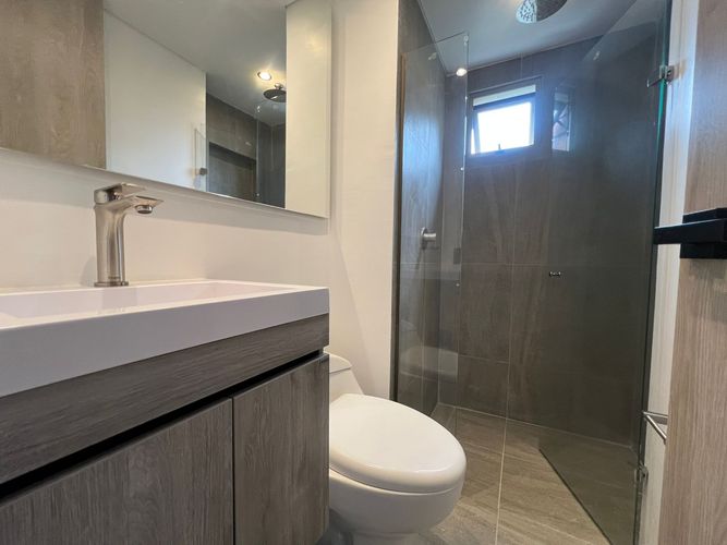 Apartamento de 3 alcobas en arriendo en El Poblado, Medellín, 90 m² · foto 14 de 16