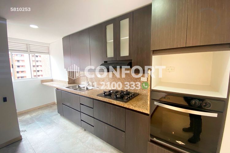 Apartamento de 3 alcobas en arriendo en Laureles, Medellín, 150 m² · foto 7 de 24