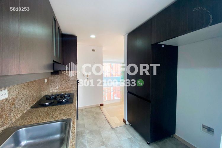 Apartamento de 3 alcobas en arriendo en Laureles, Medellín, 150 m² · foto 9 de 24