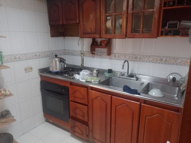 Casa de 4 alcobas en venta en Las Flores, Bogotá, 270 m² · foto 2 de 8