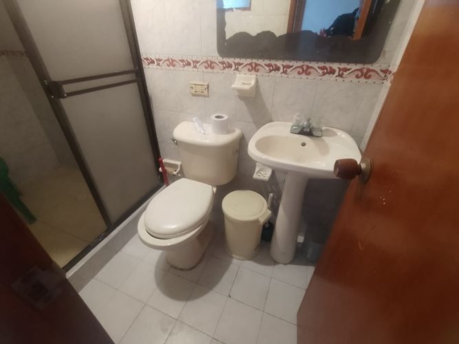 Casa de 4 alcobas en venta en Las Flores, Bogotá, 270 m² · foto 7 de 8