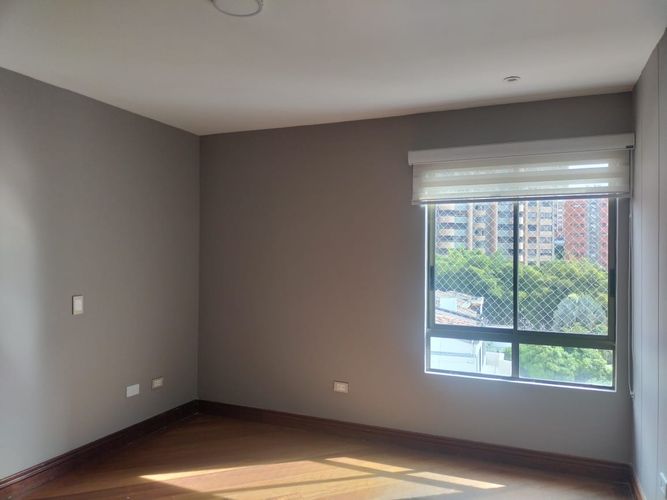 Apartamento de 3 alcobas en venta en El Poblado, Medellín, 220 m² · foto 10 de 14