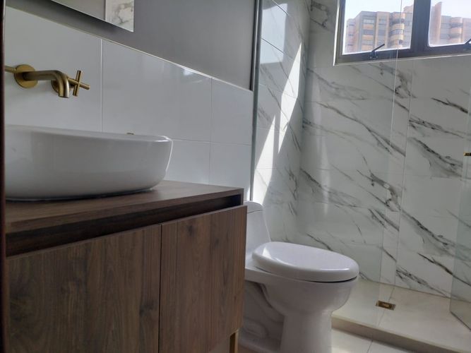 Apartamento de 3 alcobas en venta en El Poblado, Medellín, 220 m² · foto 13 de 14