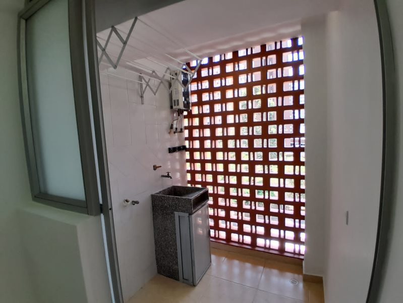 Apartamento en arriendo en Loma Del Barro, Envigado · foto 8 de 10