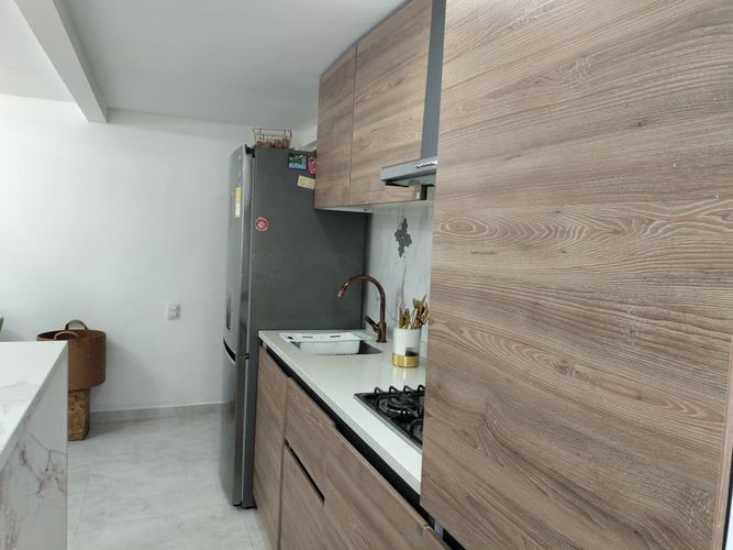 Apartamento en venta en El Poblado, Medellín · foto 7 de 14