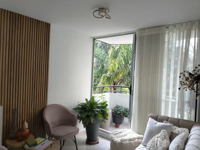 Apartamento en venta en El Poblado, Medellín · foto 2 de 14