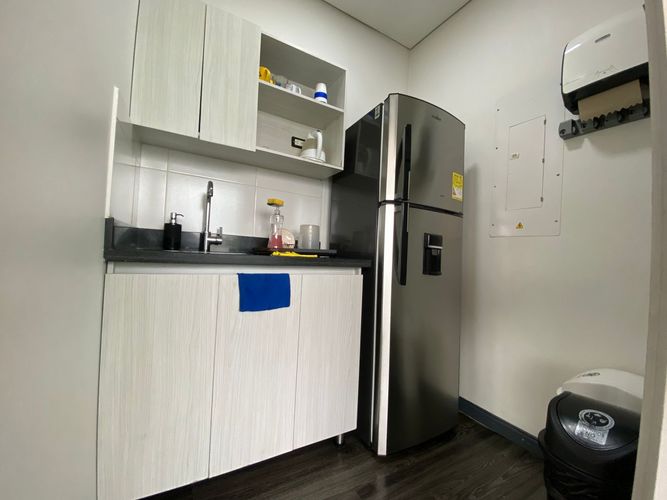 Oficina en arriendo en El Poblado, Medellín, 100 m² · foto 9 de 9