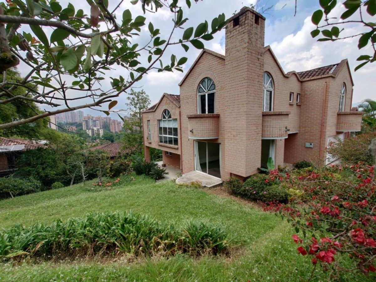 Casa en Arriendo en El Poblado, Medellín