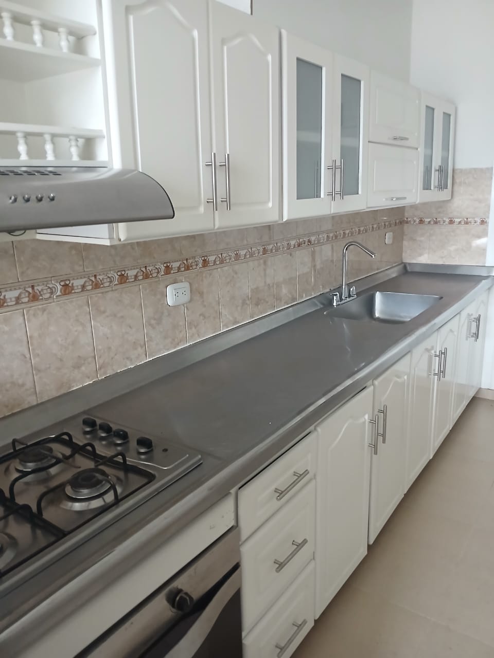 Casa en venta en C. Comercial La 14, Terminal De Transporte, Pereira · foto 2 de 15