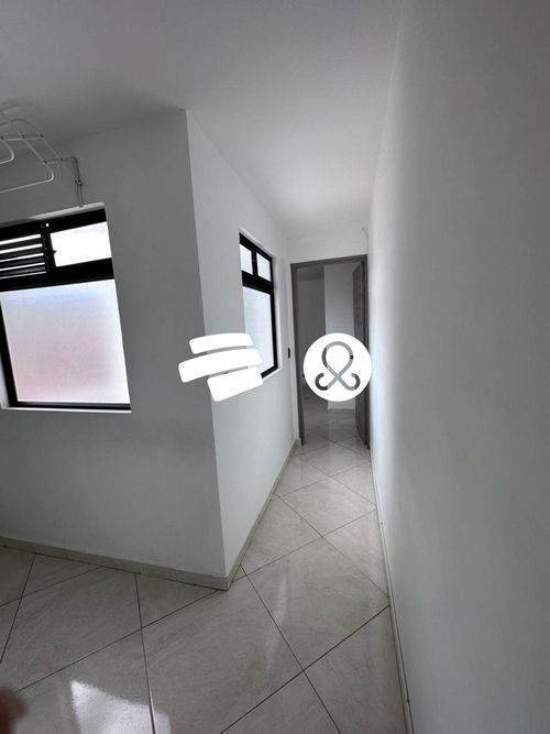 Apartamento de 2 alcobas en venta en Cabañitas, Bello, 57 m² · foto 3 de 8