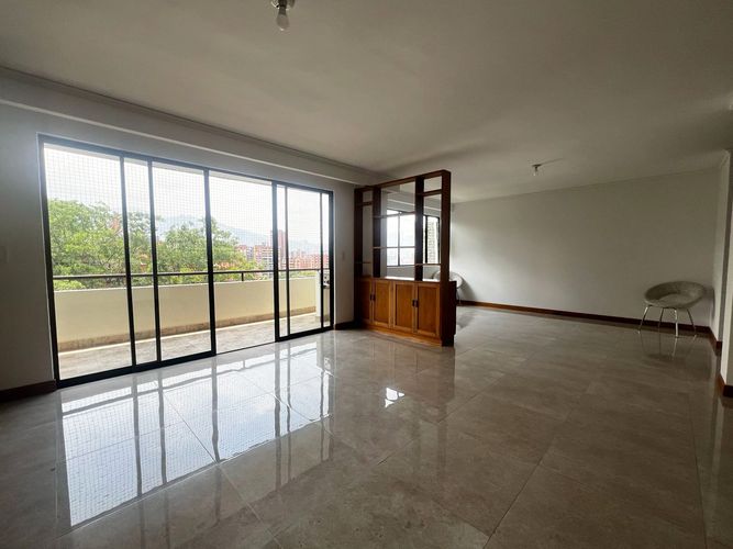 Apartamento de 3 alcobas en arriendo en El Diamante 2, Medellín, 162 m² · foto 18 de 20