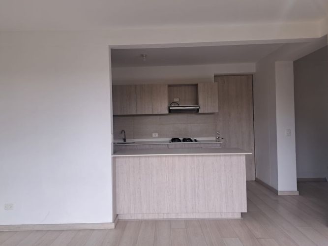 Apartamento de 3 alcobas en venta en Centro, Rionegro, 80 m² · foto 7 de 21