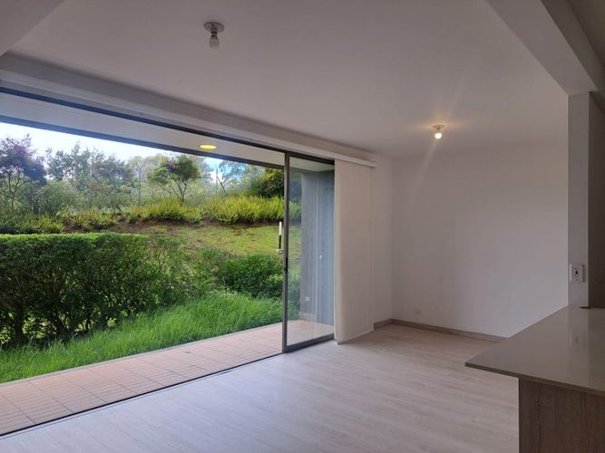 Apartamento de 2 alcobas en venta en Centro, Rionegro, 80 m² · foto 3 de 24