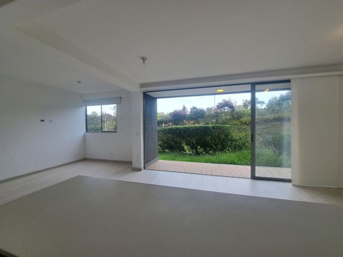 Apartamento de 2 alcobas en venta en Centro, Rionegro, 80 m² · foto 6 de 24