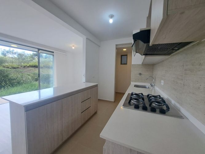 Apartamento de 2 alcobas en venta en Centro, Rionegro, 80 m² · foto 10 de 24