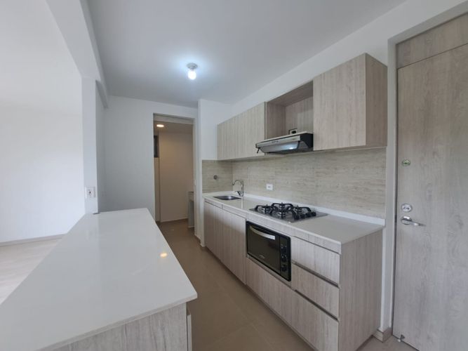 Apartamento de 2 alcobas en venta en Centro, Rionegro, 80 m² · foto 13 de 24
