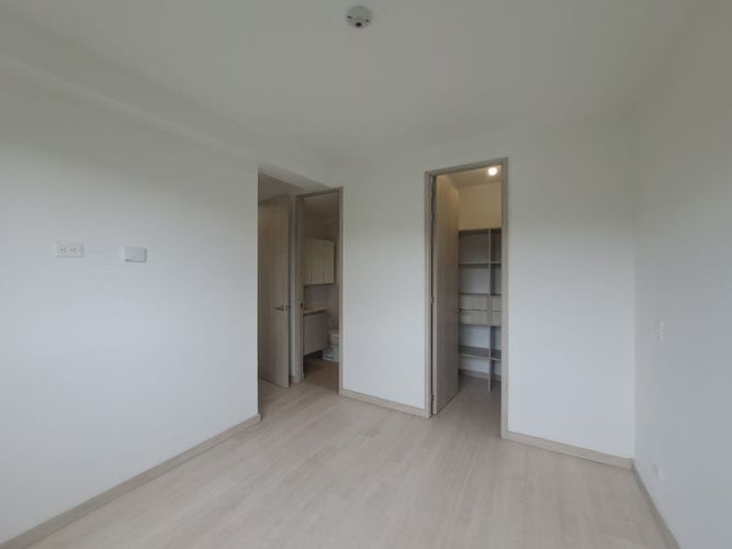 Apartamento de 2 alcobas en venta en Centro, Rionegro, 80 m² · foto 17 de 24