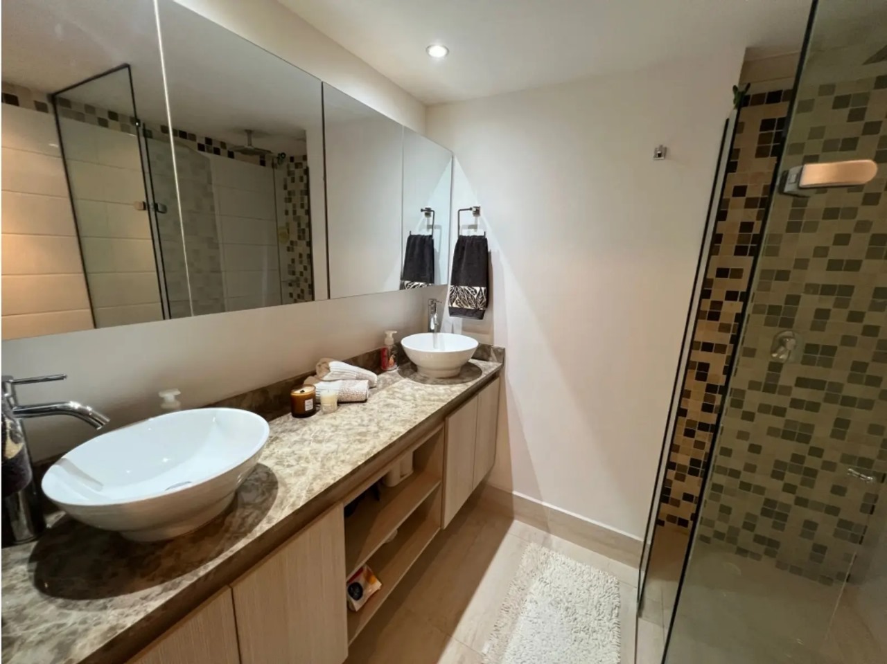 Apartamento en venta en Loma De Los Bernal, Medellín · foto 13 de 15