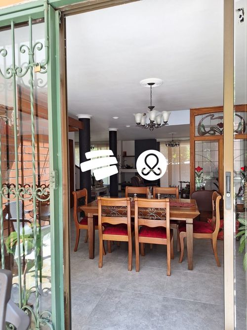 Casa de 3 alcobas en venta en El Poblado, Medellín, 256 m² · foto 5 de 15