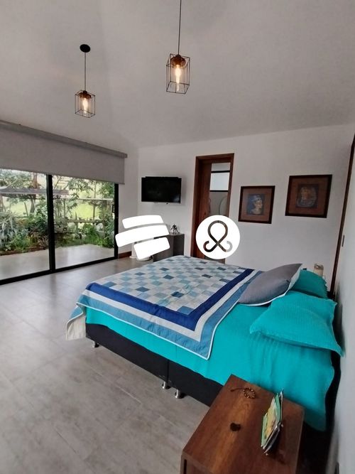 Casa de 5 alcobas en venta en Monta�Ita, Copacabana · foto 14 de 24
