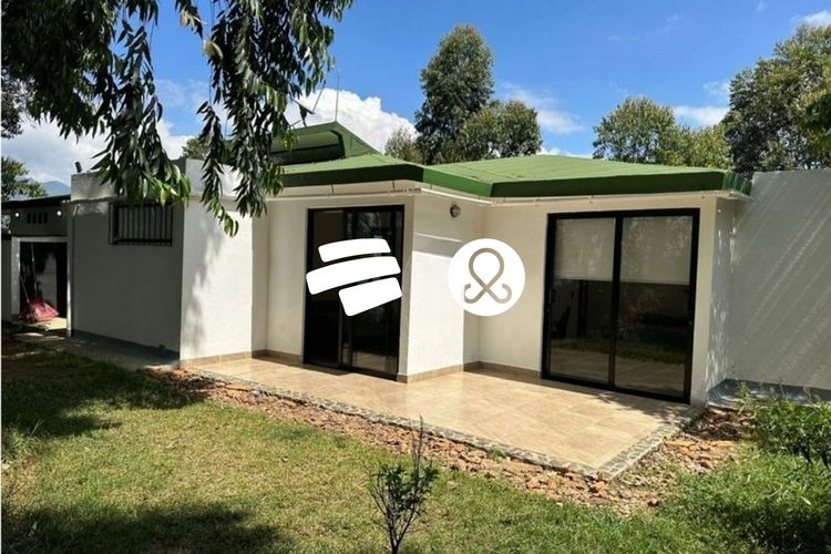 Casa de 5 alcobas en venta en Monta�Ita, Copacabana · foto 20 de 24