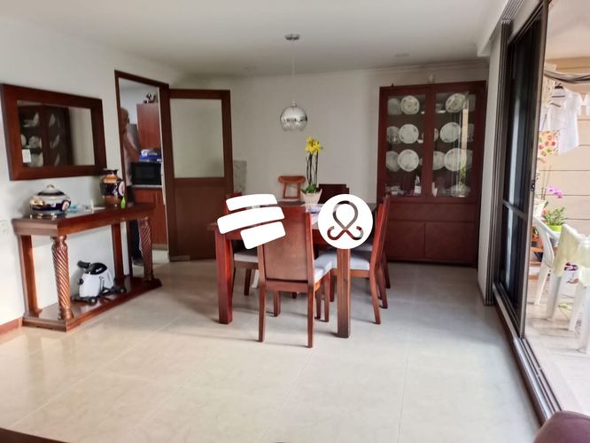 Casa de 4 alcobas en venta en El Poblado, Envigado, 234 m² · foto 6 de 13