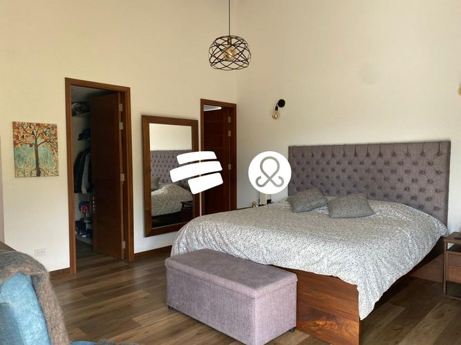 Casa de 3 alcobas en venta en Puente Pelaez, El Retiro, 1142 m² · foto 9 de 16
