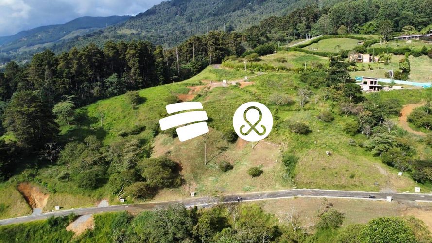 Lote en venta en Escobero, Envigado, 2240 m² · foto 4 de 10