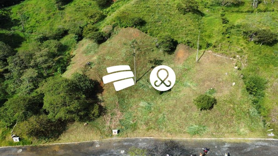 Lote en venta en Escobero, Envigado, 2240 m² · foto 6 de 10