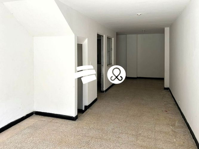 Local en venta en Boston, Medellín, 43 m² · foto 2 de 13