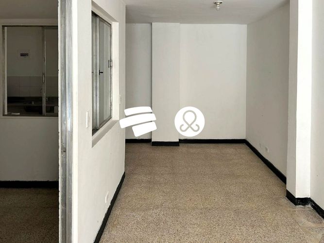 Local en venta en Boston, Medellín, 43 m² · foto 4 de 13