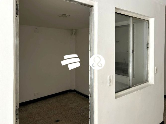 Local en venta en Boston, Medellín, 43 m² · foto 8 de 13