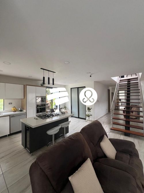 Finca en venta en Guarne, 1159 m² · foto 2 de 24