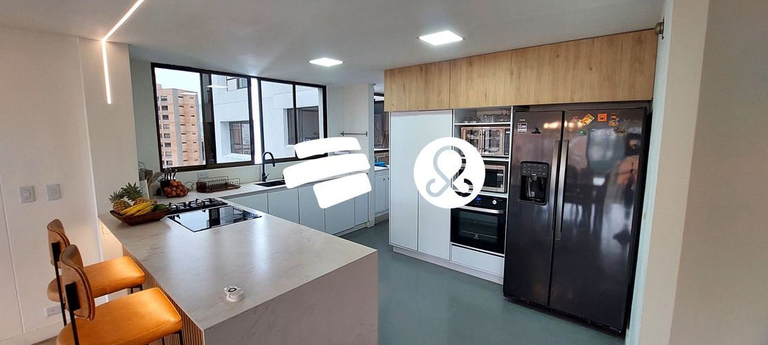 Apartamento de 4 alcobas en venta en El Poblado, Medellín, 258 m² · foto 12 de 24