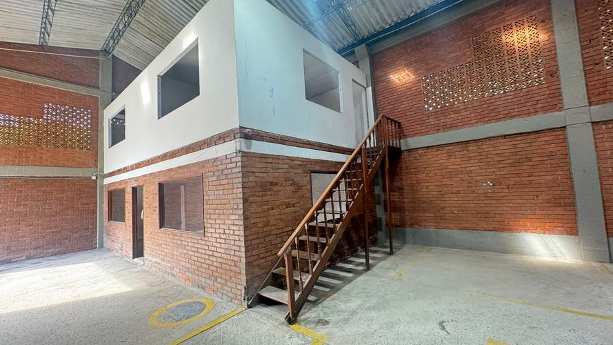 Bodega en venta en Juanchito, Candelaria, 300 m² · foto 7 de 17