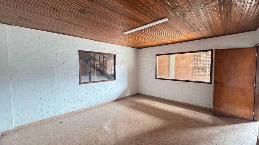 Bodega en venta en Juanchito, Candelaria, 300 m² · foto 12 de 17