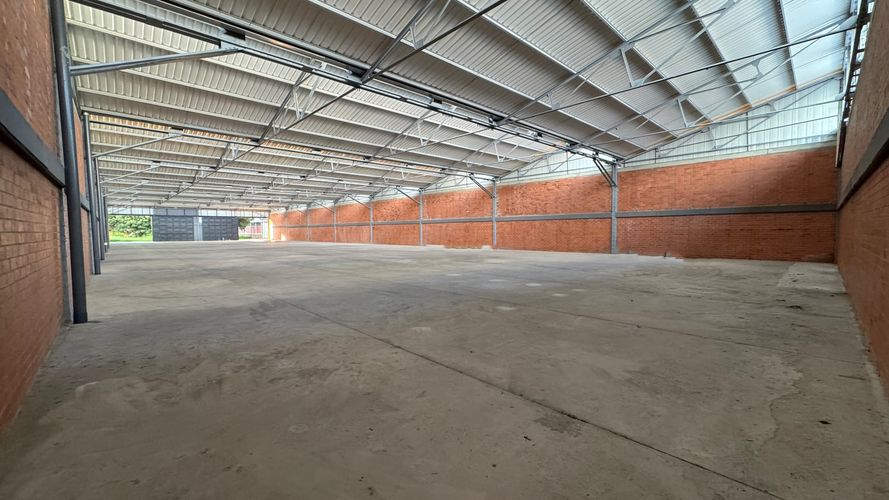 Bodega en arriendo en Alfonso Lopez, Palmira, 2000 m² · foto 2 de 18
