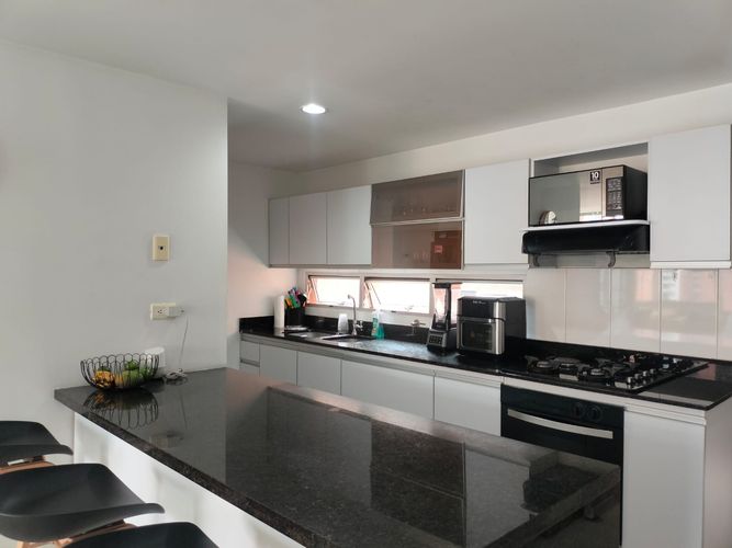Apartamento de 3 alcobas en arriendo en Loma Benedictinos, Envigado, 130 m² · foto 8 de 19
