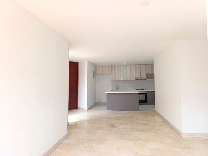 Apartamento de 2 alcobas en arriendo en El Poblado, Medellín, 92 m² · foto 6 de 18