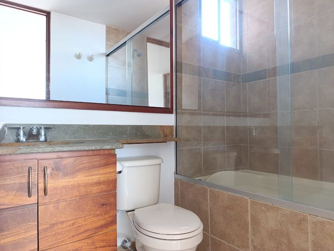 Apartamento de 2 alcobas en arriendo en El Poblado, Medellín, 92 m² · foto 17 de 18