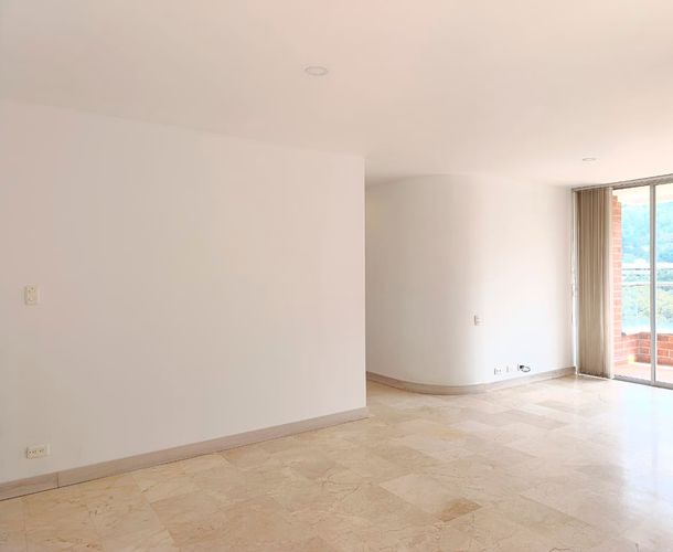 Apartamento de 2 alcobas en arriendo en El Poblado, Medellín, 92 m² · foto 10 de 18
