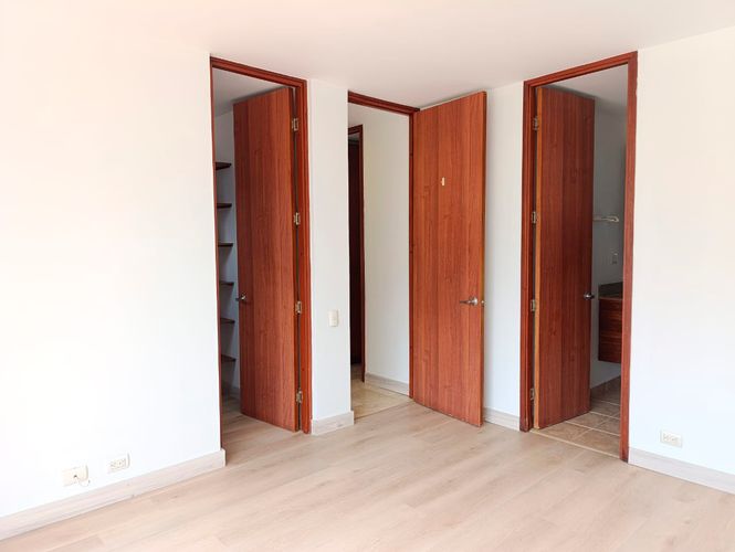 Apartamento de 2 alcobas en arriendo en El Poblado, Medellín, 92 m² · foto 14 de 18