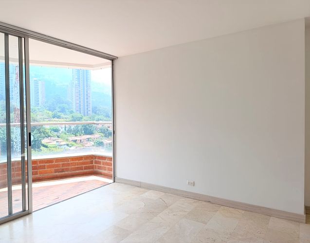 Apartamento de 2 alcobas en arriendo en El Poblado, Medellín, 92 m² · foto 3 de 18